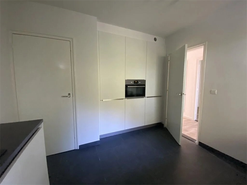 Image 11 of 21