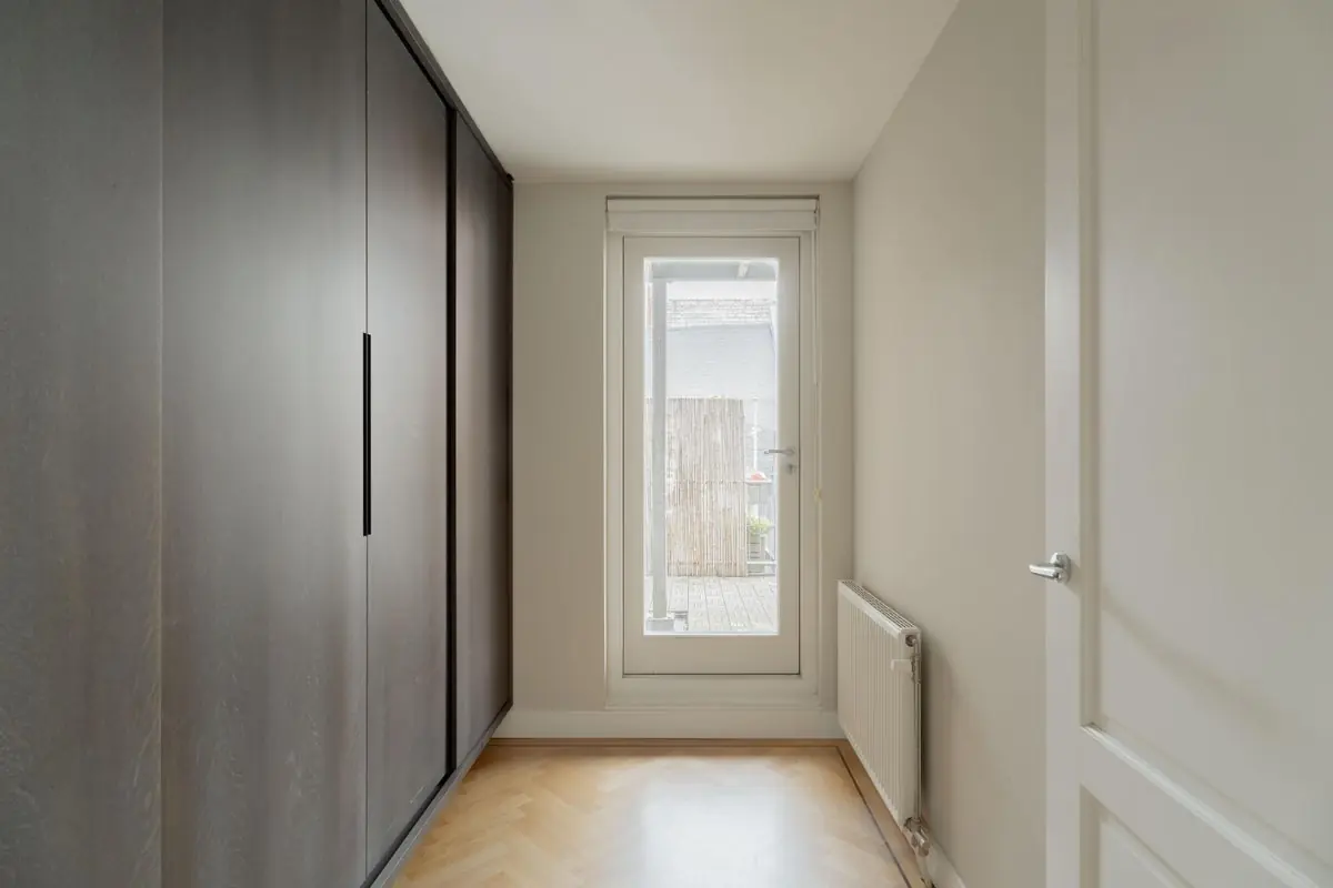 Image 20 of 31