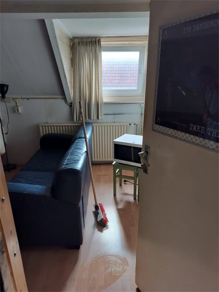 Image 6 of 6