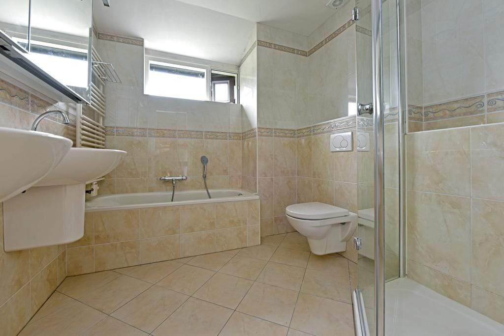 Image 20 of 29