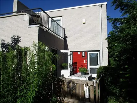 Familienhaus in Kustrif, Atolwijk, Lelystad - Zu Vermieten