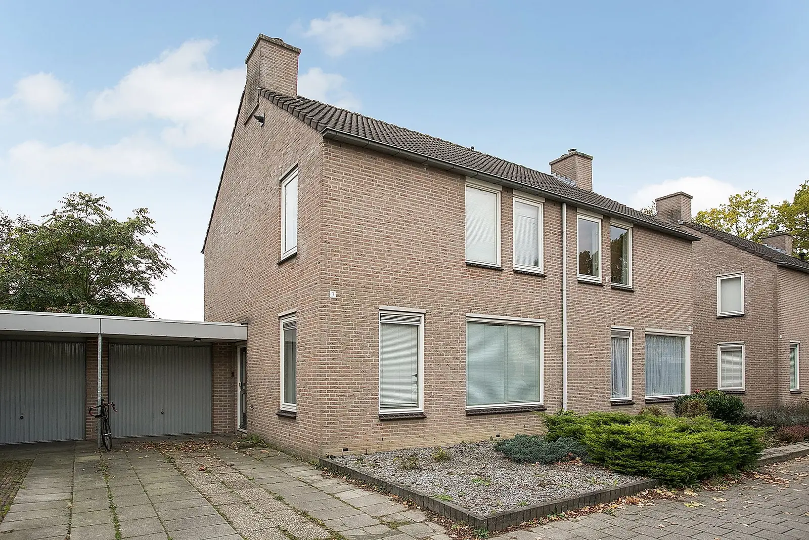 Afbeelding 1 van 8