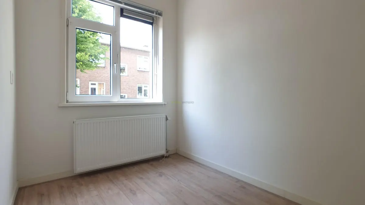 Image 10 of 22
