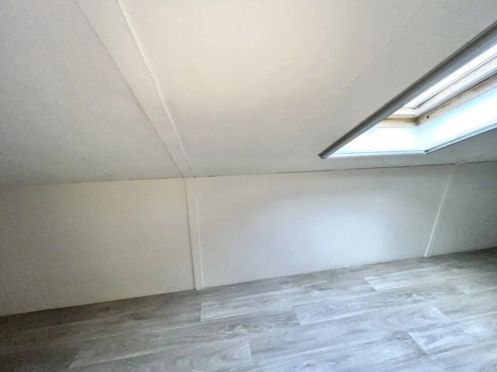 Image 10 of 25