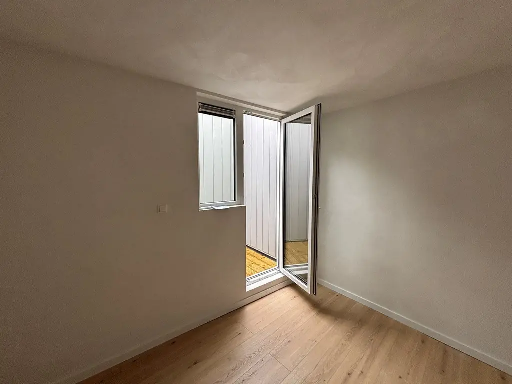Image 12 of 16