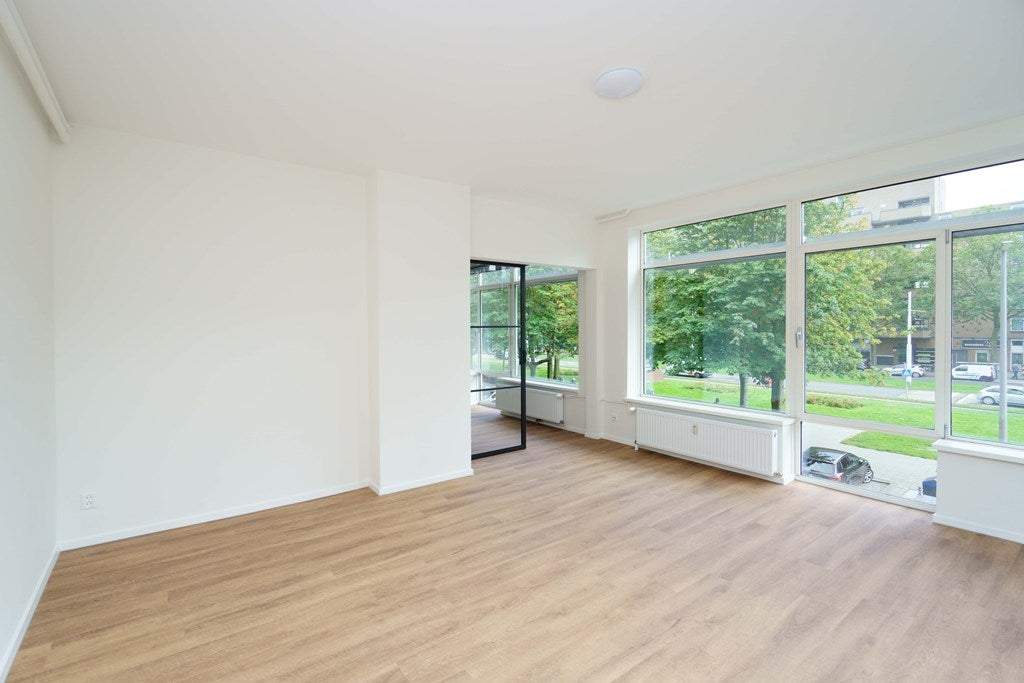 Bild 2 von 27
