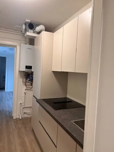 Image 2 of 2