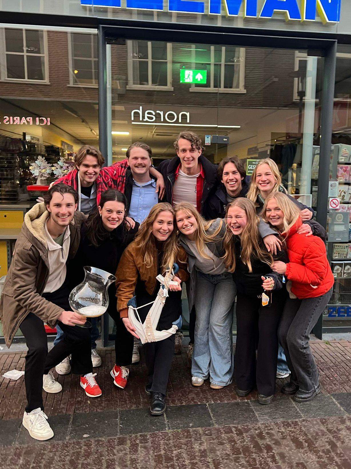 Afbeelding 1 van 6