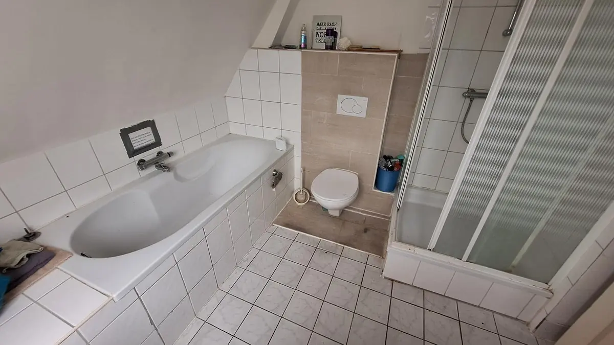 Image 15 of 15