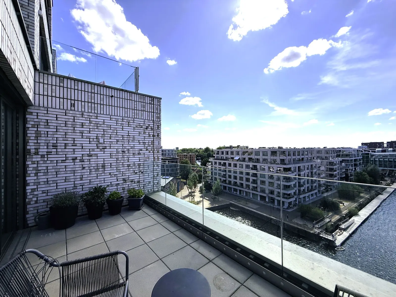 Image 12 sur 25
