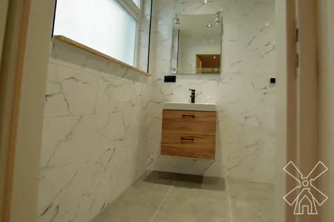 Habitación amueblada en Laakkade, La Haya - En alquiler