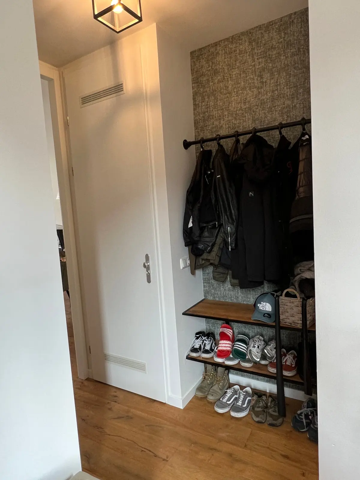 Image 3 of 27