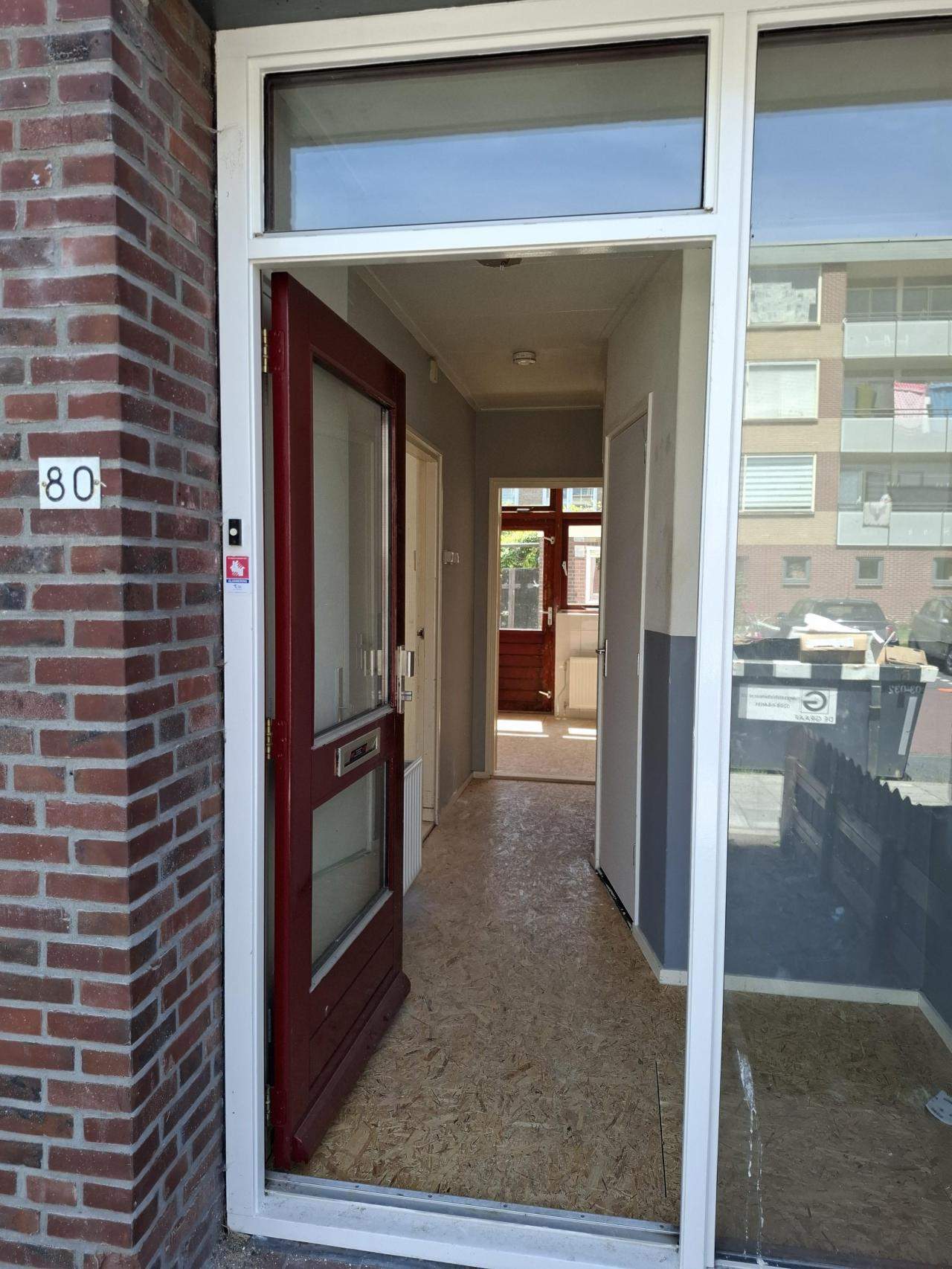 Image 4 of 9