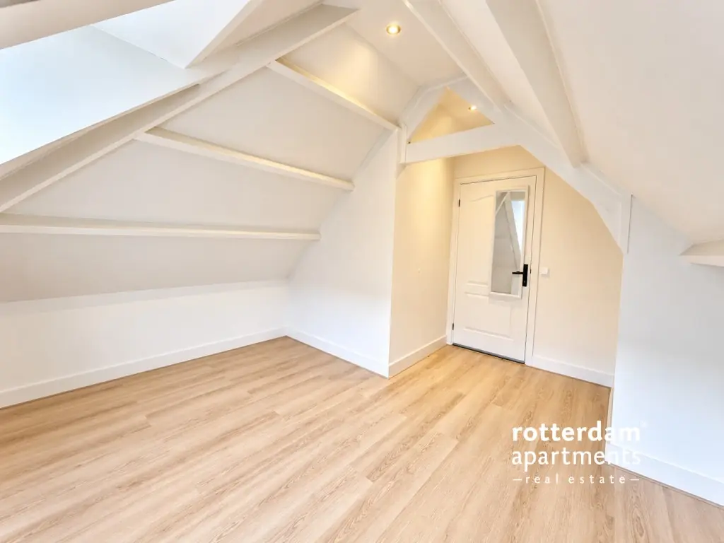 Image 2 sur 16