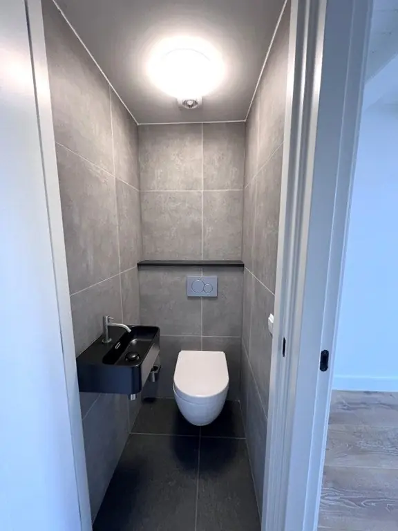 Image 22 of 24