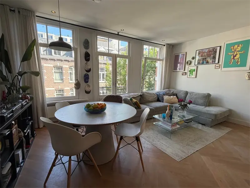 Image 4 of 19