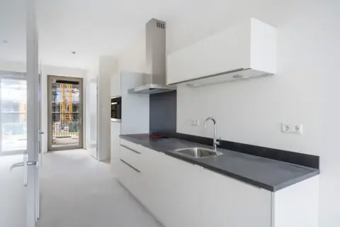 Appartement Loods Bali 94, Rotterdam - Te Huur