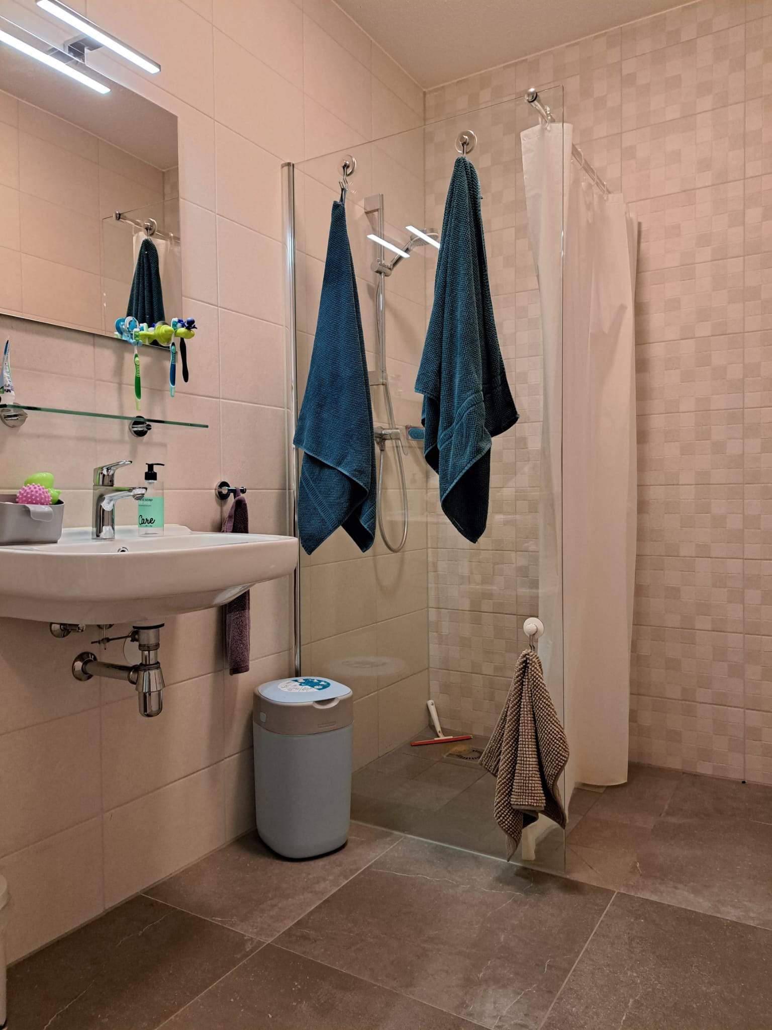 Image 6 of 10