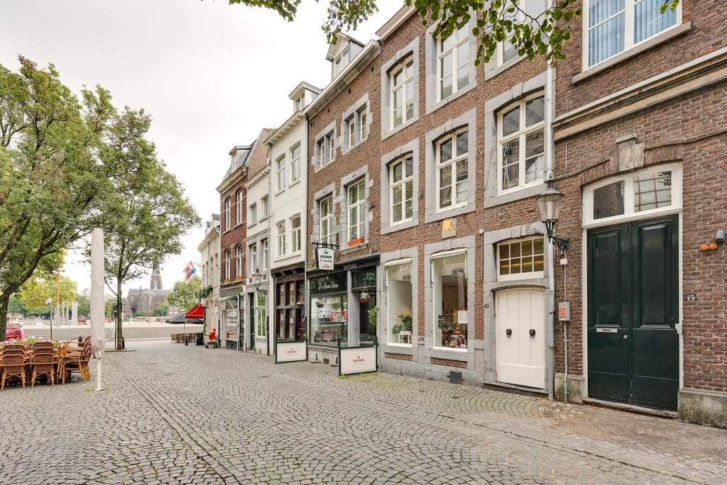 Afbeelding 1 van 12