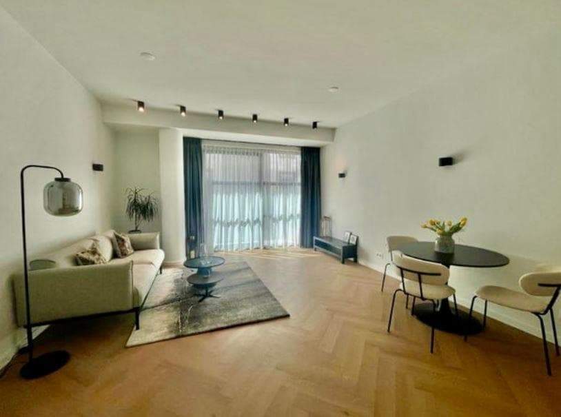 Image 2 of 10