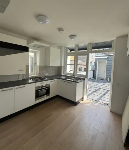 Studio Karrestraat, Breda - For Rent