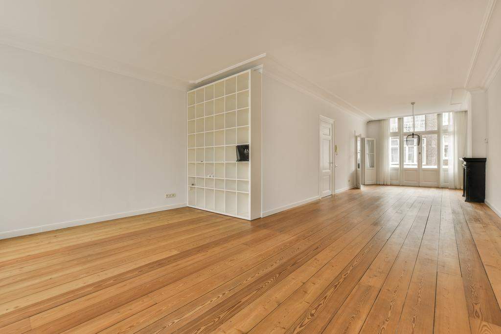 Image 2 of 25