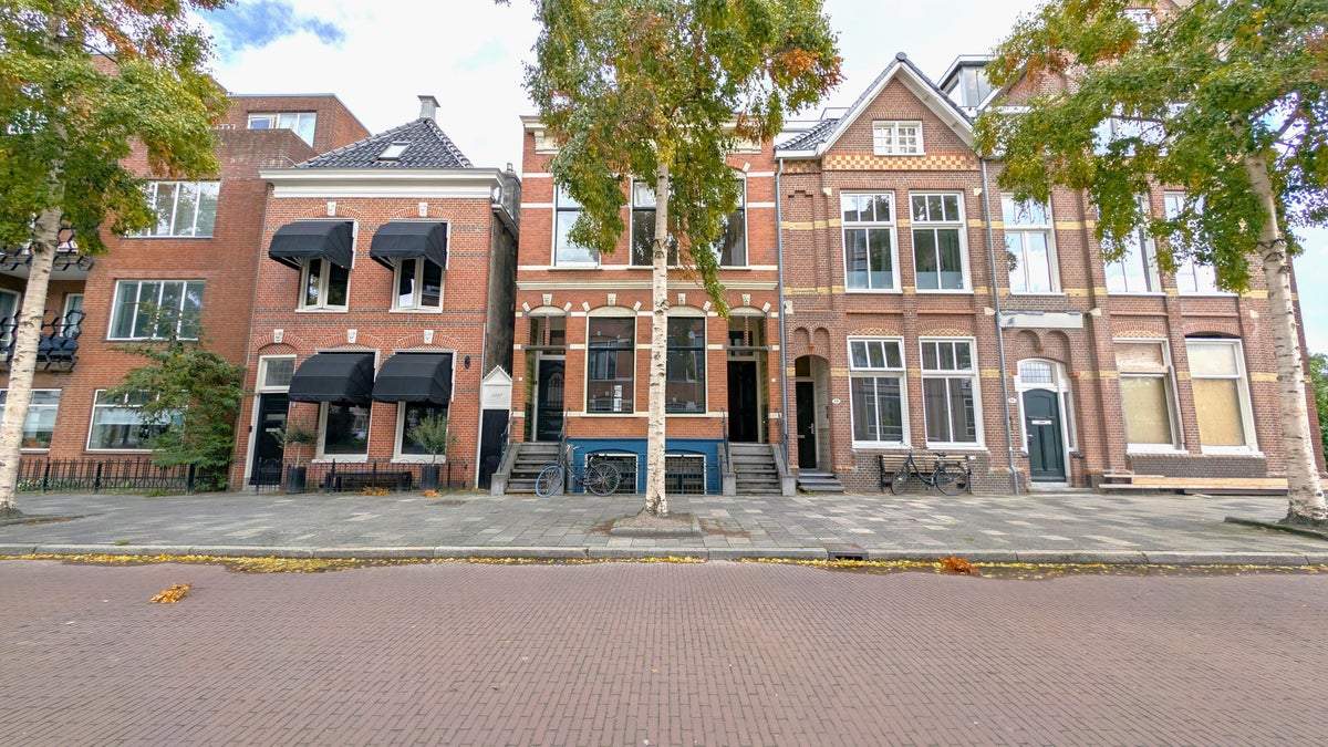 Afbeelding 1 van 32