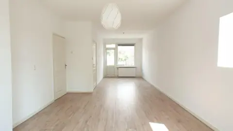 Piso de 2 habitaciones en Voetjesstraat, Róterdam - En alquiler