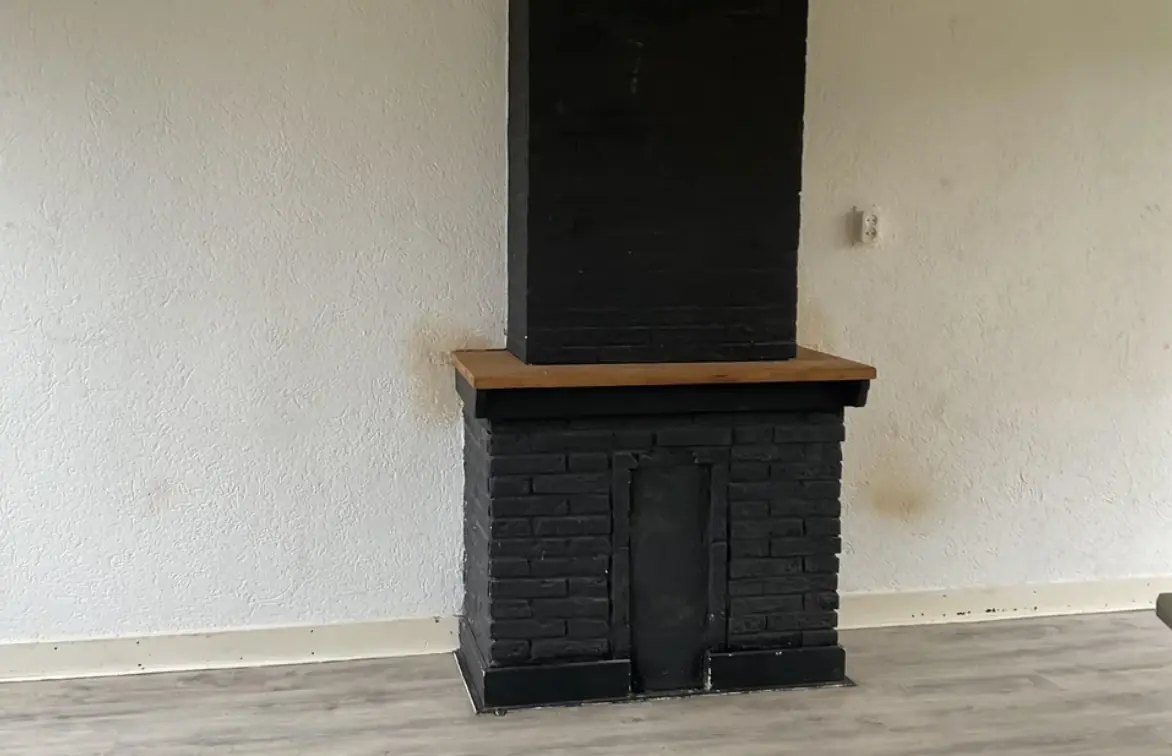 Image 3 of 5