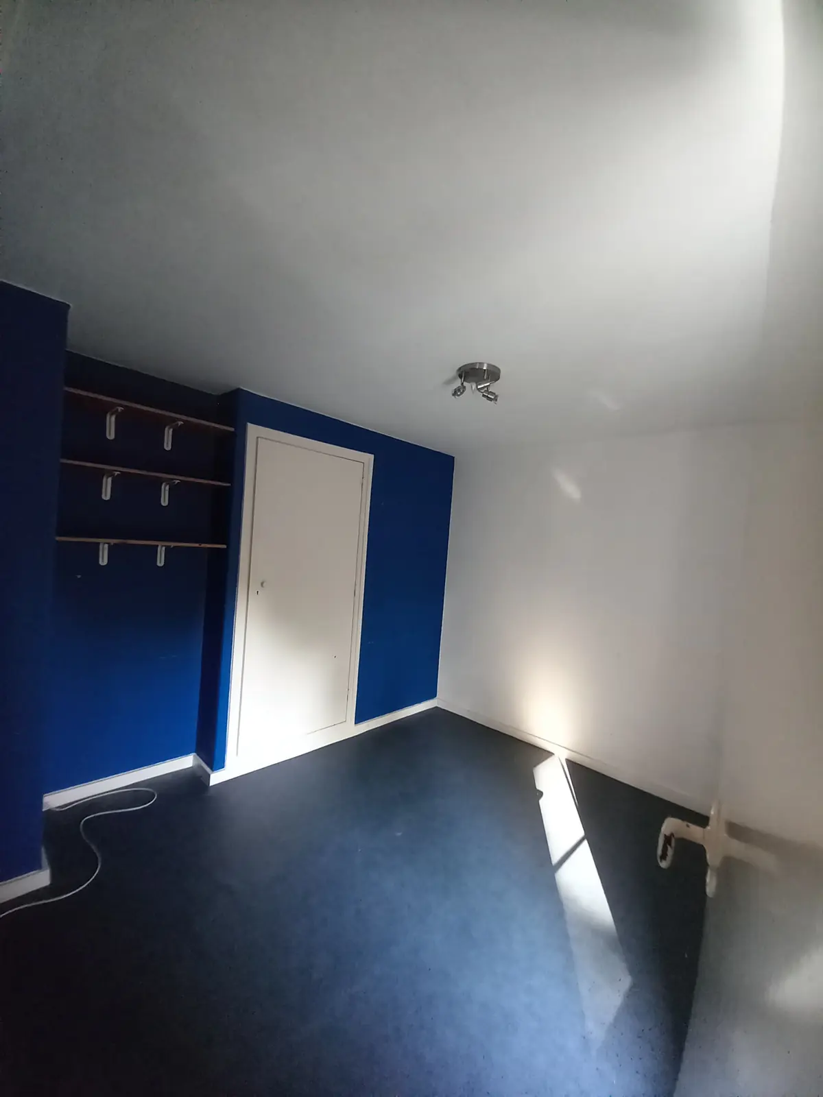 Image 6 of 6