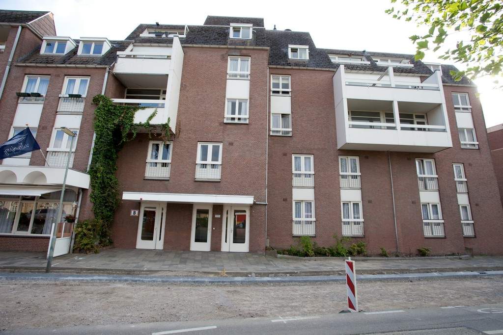 Bild 1 von 2