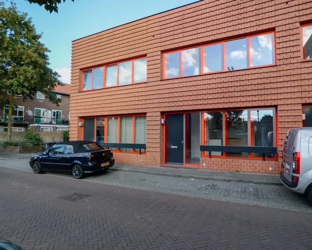 Afbeelding 2 van 8