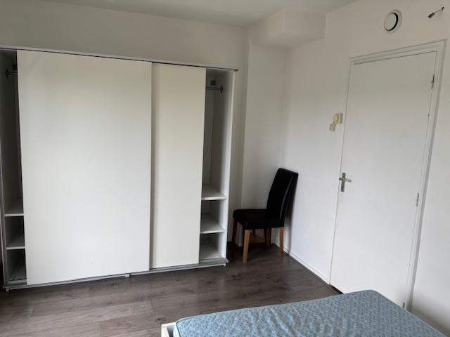 Image 2 of 10