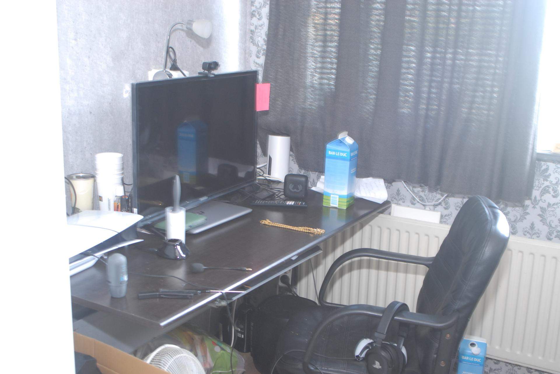 Bild 2 von 4