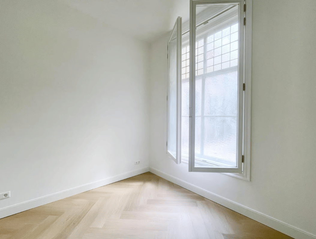 Image 19 of 37