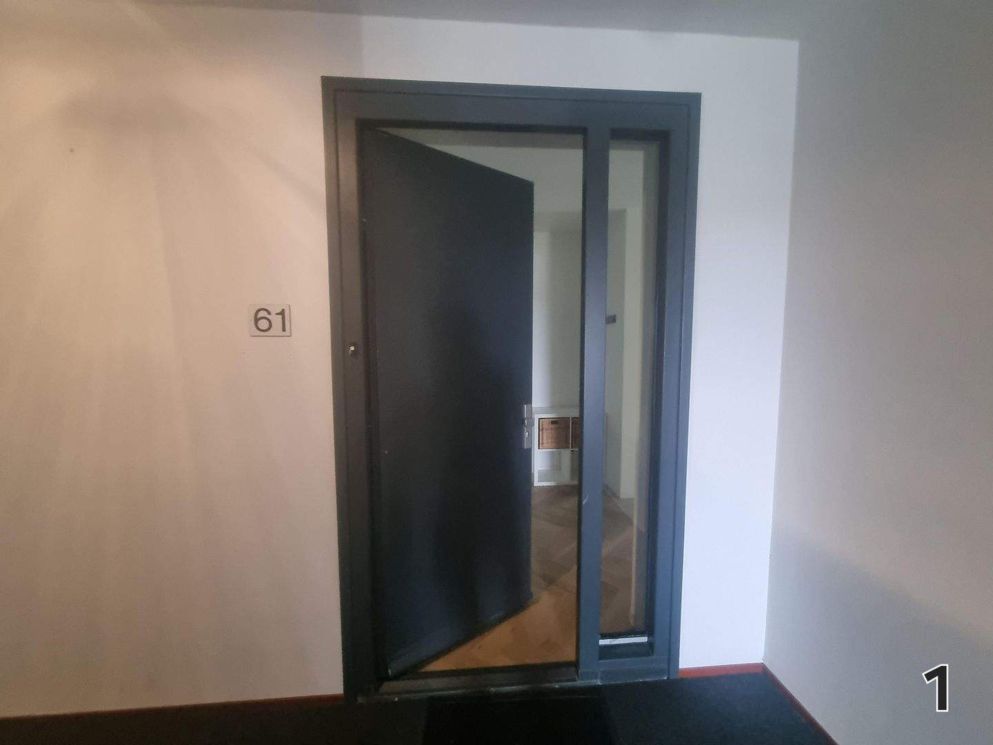 Image 1 sur 12