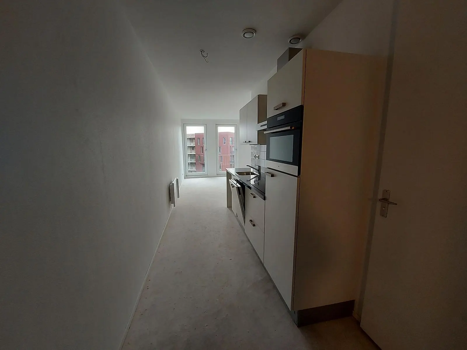 Image 2 of 8