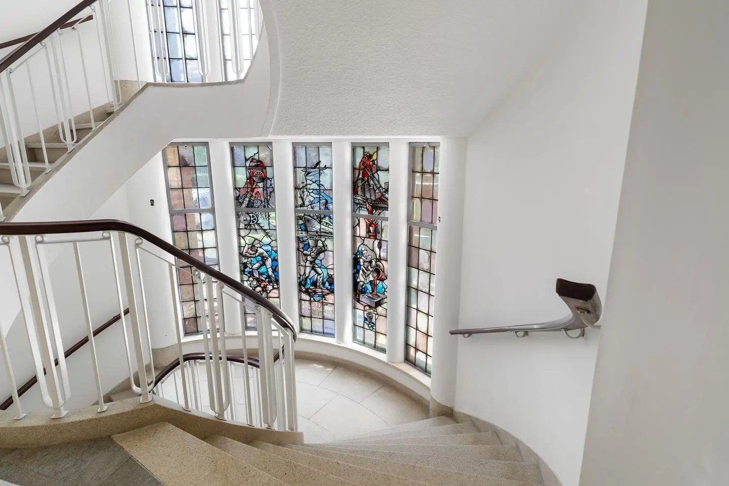 Image 19 of 24