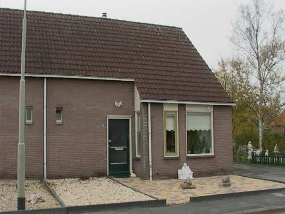 Eckhaus Burgemeester van Weringstraat, Oude Pekela - Zu vermieten