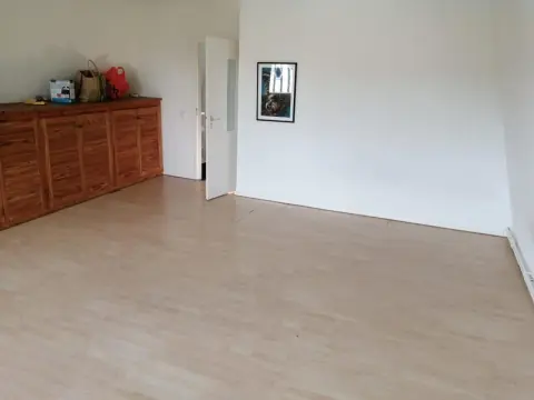 Chambre avec balcon sur Dorpsstraat, Bennekom - À louer