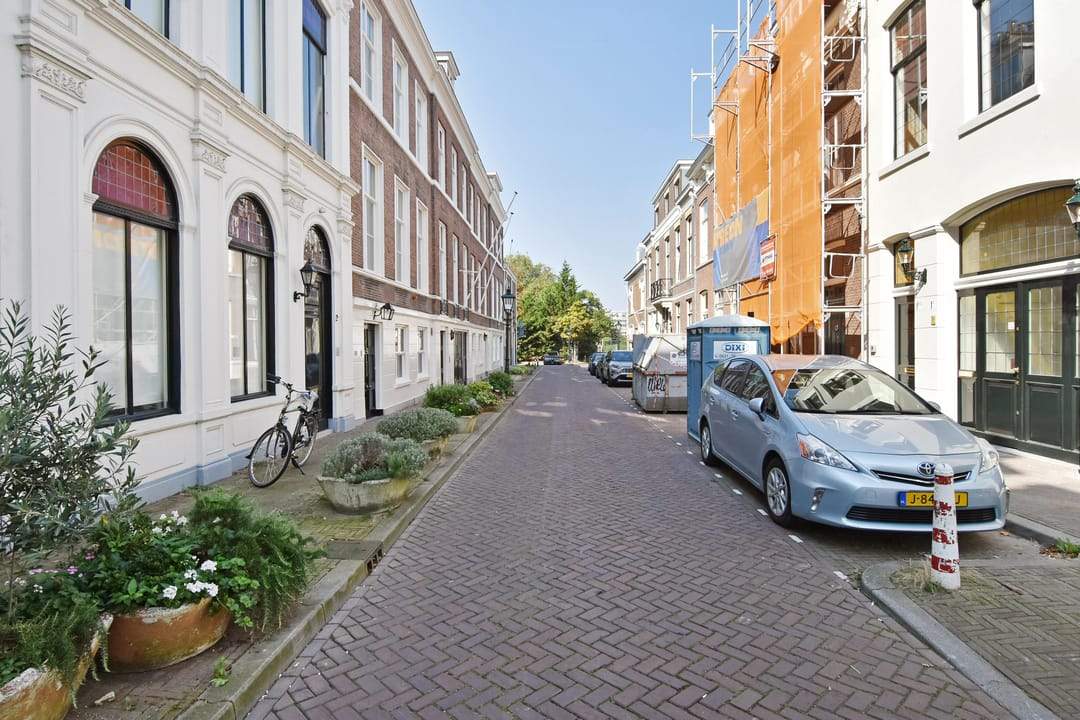 Afbeelding 2 van 57