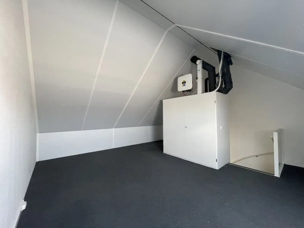 Image 19 of 22