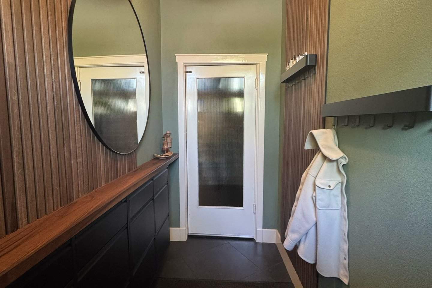 Image 2 of 12