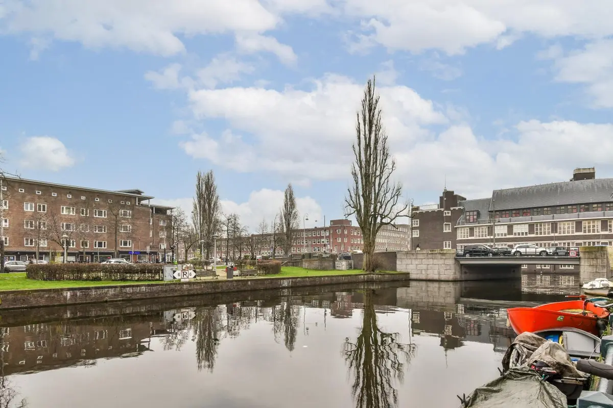 Image 23 of 26