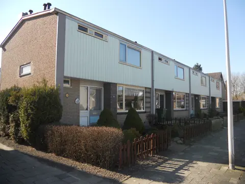 Eckhaus in der Ranonkelstraat, Hoogeveen - Zu vermieten