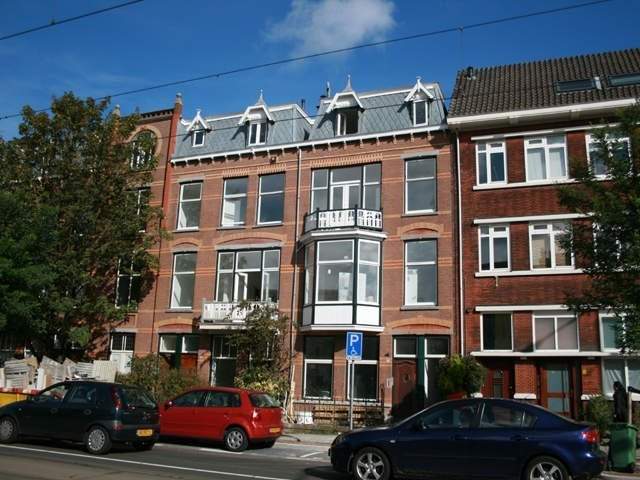 Image 1 sur 4