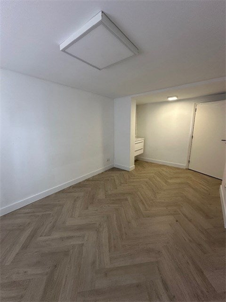 Bild 3 von 6