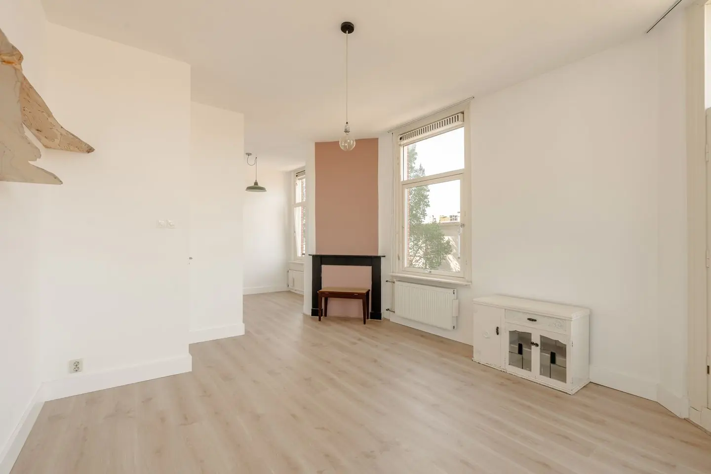 Image 5 of 18
