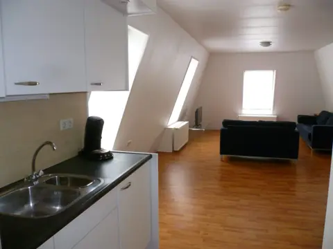 Apartamento amueblado de 2 habitaciones J.C. Beetslaan, Hoofddorp - En alquiler