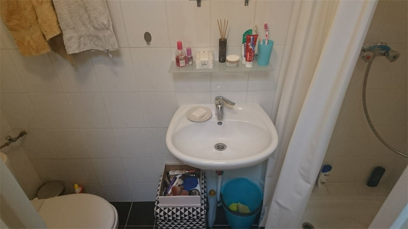 Image 2 of 11